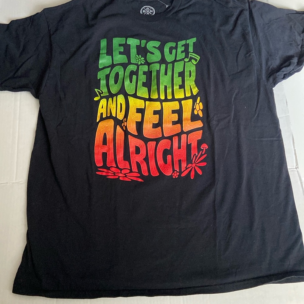 DOM Art T-Shirt Groovy graphics tee with Bob Marley Message
